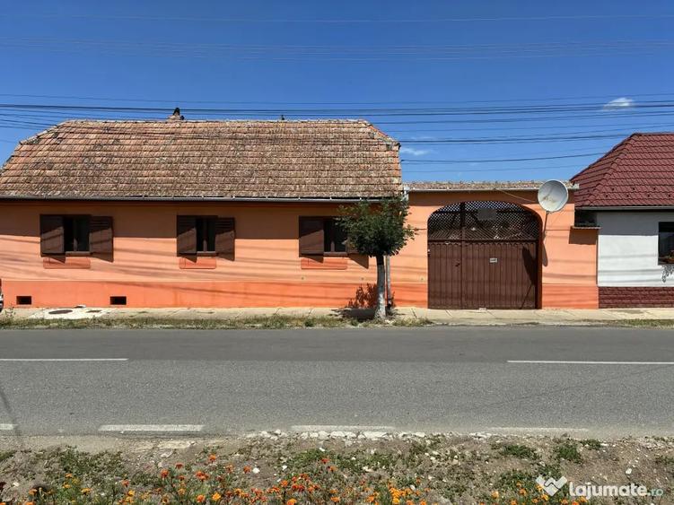 Casa de vanzare + teren 1.080 mp Miercurea Sibiului - 1