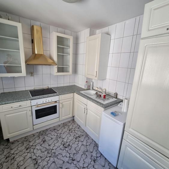 Apartament cu 2 camere semidecomandat în P-ța Victoriei