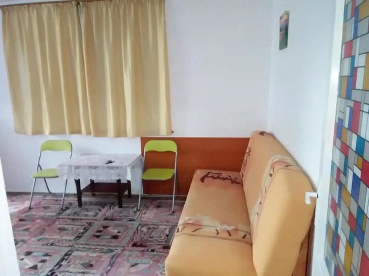 Garsonieră semidecomandată în Podu Roș