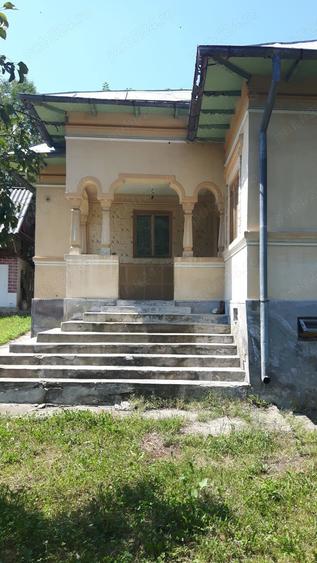 Casă cu 4 camere în Glodu (Călinești)