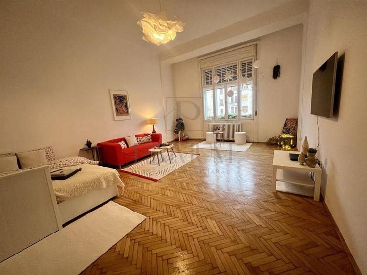 Apartament cu 3 camere semidecomandat în Ultracentral