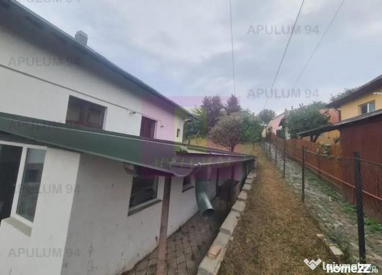Casă cu 7 camere cu Teren 649 Mp în Comarnic