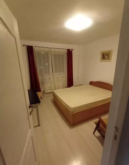 Apartament cu 3 camere decomandat, mobilat în Tomis Nord