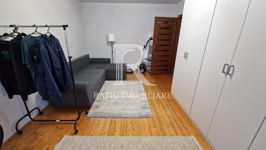 Apartament cu 3 camere decomandat, mobilat în Nufărul