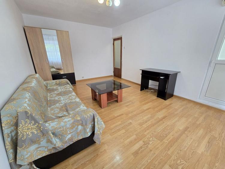 Apartament cu 2 camere decomandat, mobilat în Brâncoveanu