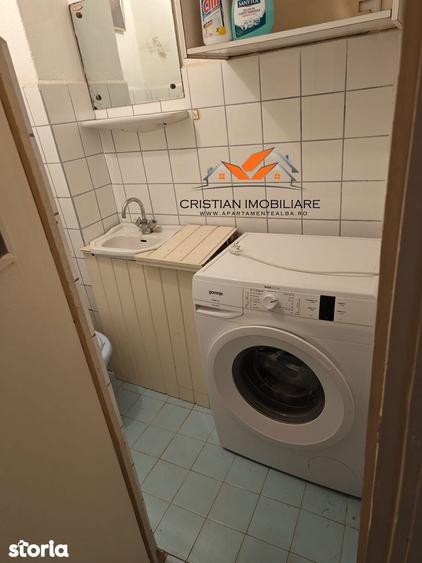 Apartament cu 3 camere decomandat în Cetate