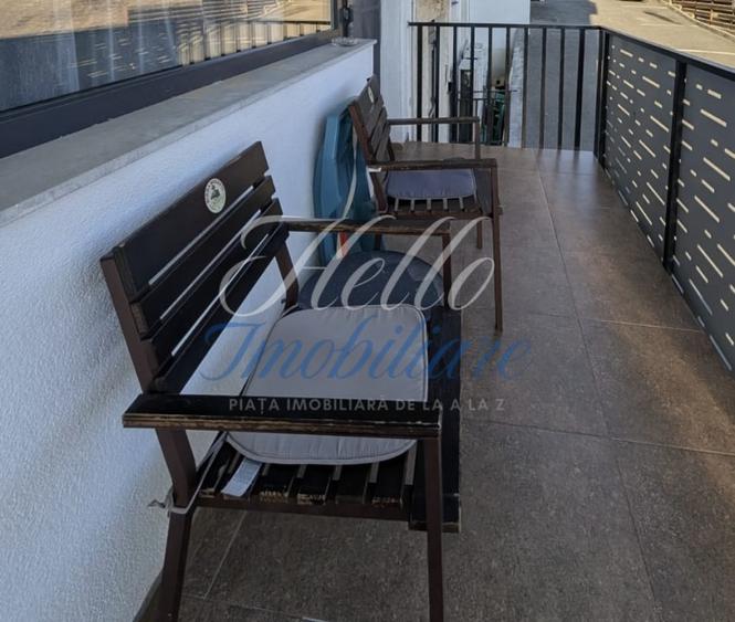 Apartament cu 3 camere semidecomandat în Florești