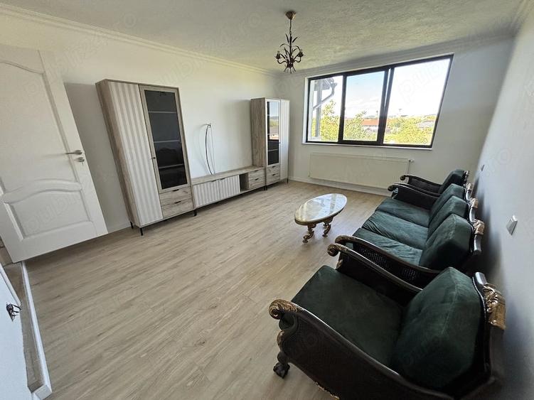 Apartament cu 3 camere decomandat în Cetate