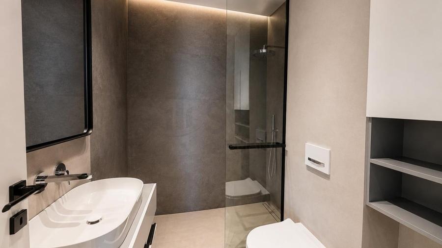Apartament cu 3 camere decomandat, mobilat în Herăstrău