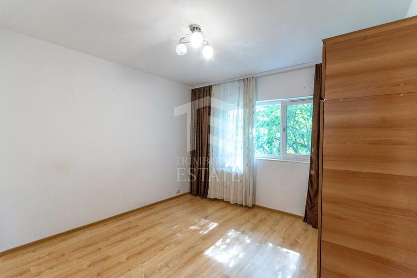 Apartament cu 3 camere semidecomandat, mobilat în Dristor