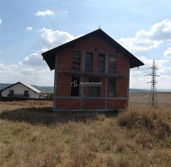 Casă cu Teren 1000 Mp în Poieni-Suceava
