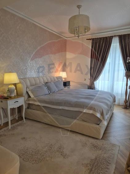 Apartament cu 4 camere decomandat în Unirii