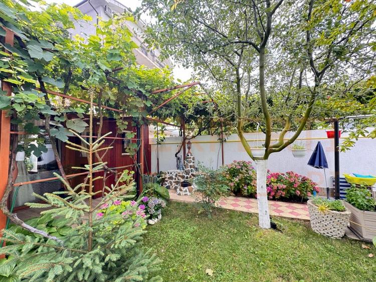 Duplex cu 5 camere cu Canalizare în Mamaia-Sat