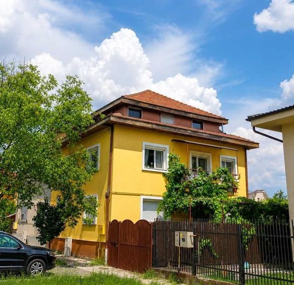 Casă cu 4 camere în Ghiroda