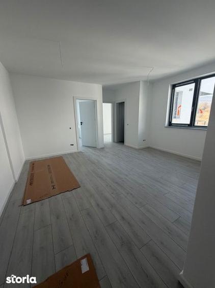 Apartament 3 camere cu balcon ?i lift, gata de utilizare - 2