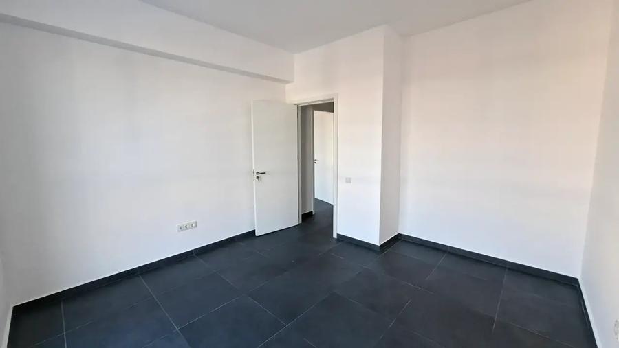 Apartament cu 3 camere decomandat în Theodor Pallady