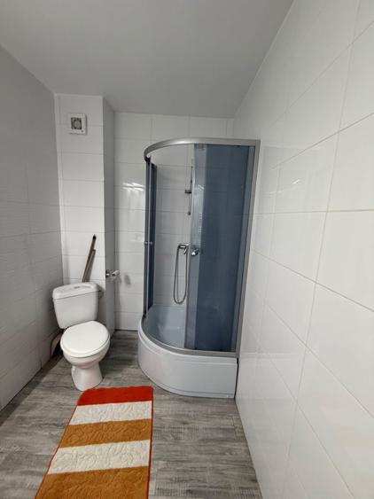 Apartament cu 2 camere semidecomandat, mobilat în Tomis Nord