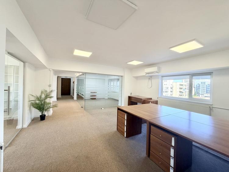 Apartament cu 4 camere decomandat în Unirii