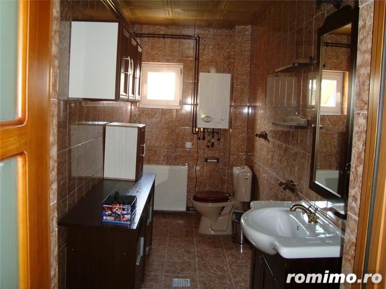Casă cu 11 camere cu Teren 633 Mp în Clinceni
