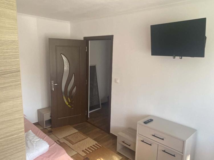 Apartament cu 2 camere nedecomandat în Cantemir