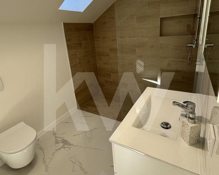 Apartament cu 3 camere decomandat în Exterior Vest