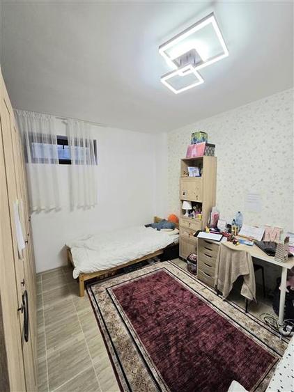 Apartament cu 3 camere decomandat în Primo