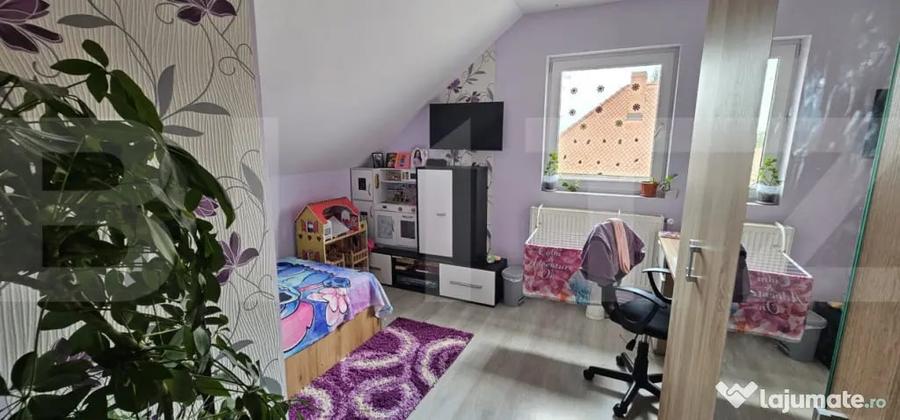 Casă cu 7 camere cu Teren 1346 Mp în Central