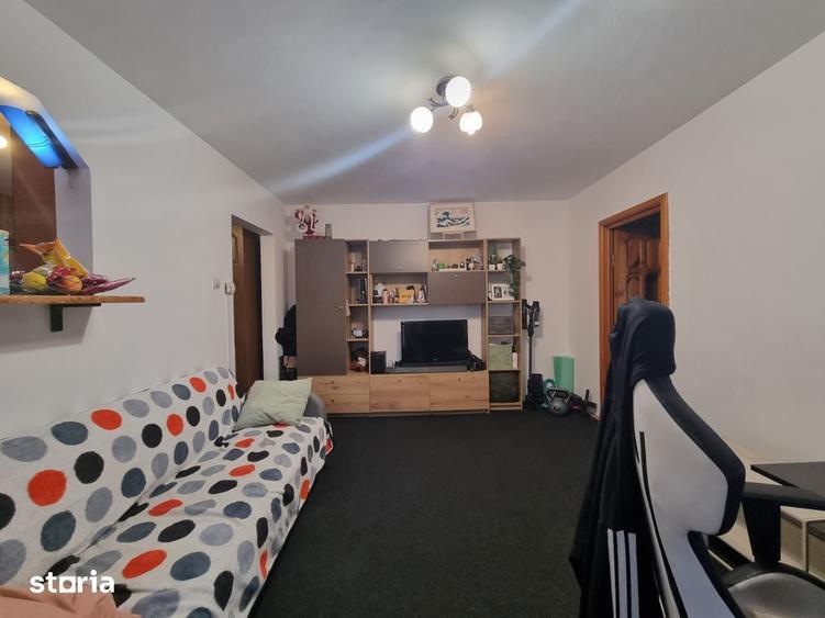 Apartament cu 2 camere semidecomandat, mobilat în Bistrița Lac