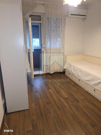 Apartament cu 3 camere semidecomandat în Chiajna
