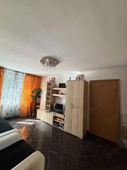 Apartament cu 2 camere semidecomandat în Rahova