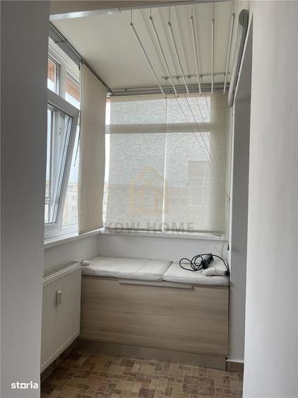 Apartament cu 3 camere decomandat în Tei