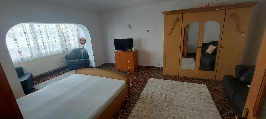 Garsonieră decomandată în Banca Națională