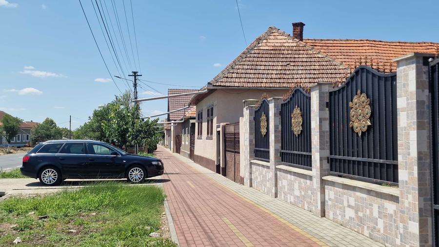 Casă cu 4 camere în Bocsig