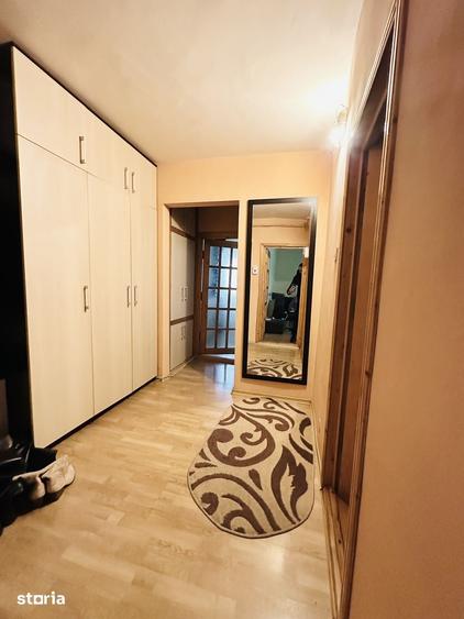 Apartament cu 2 camere decomandat în Nicolina
