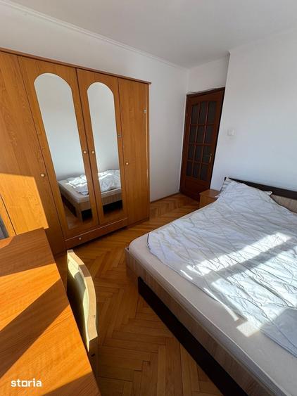 Apartament cu 4 camere decomandat în Șega