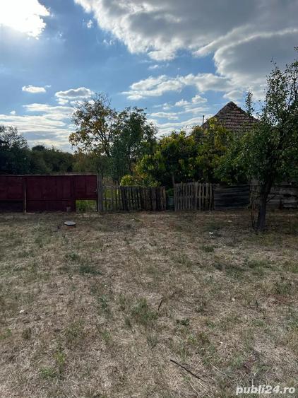 Casă cu 4 camere cu Teren 1480 Mp în Hodoni