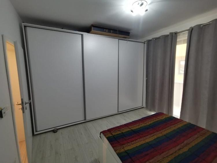 Apartament cu 2 camere semidecomandat, mobilat în Giroc