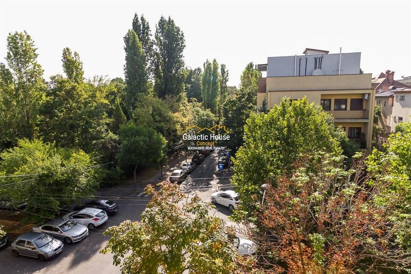 Apartament cu 4 camere decomandat, mobilat în Primăverii