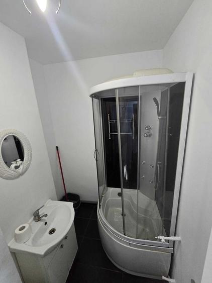 Apartament 3 camere DE INCHIRIAT - 1