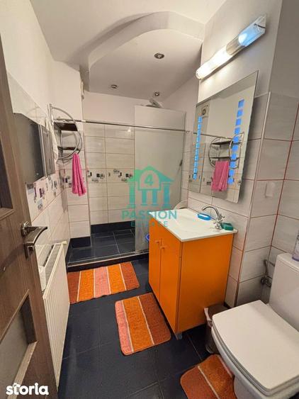 Apartament cu 3 camere decomandat în Astra