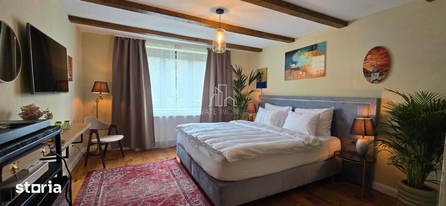 Casă cu 6 camere cu Teren 1314 Mp în Central