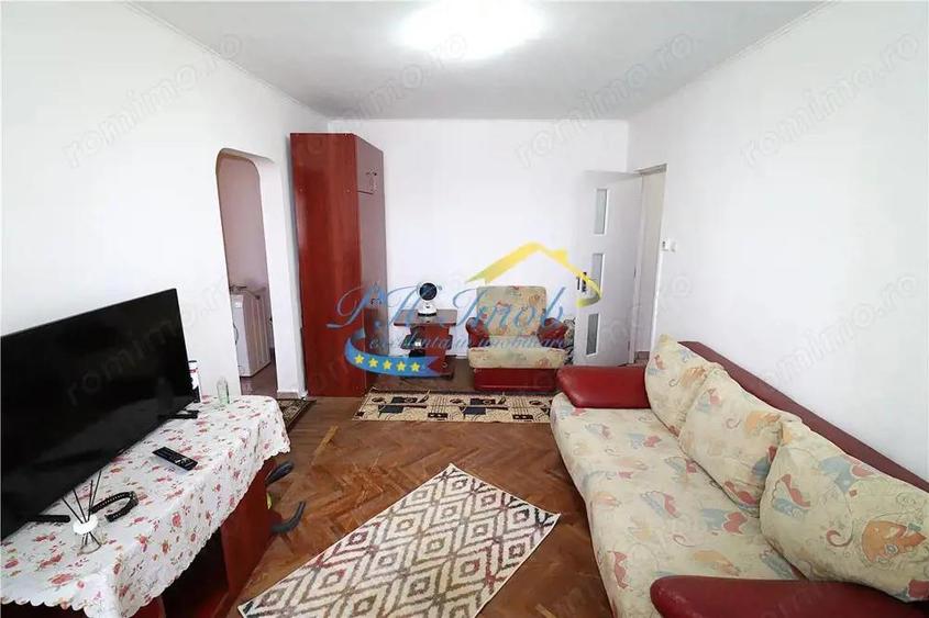 Apartament cu 2 camere semidecomandat în Liceul Militar