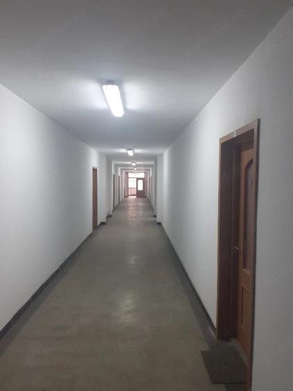 Spațiu comercial, de 3,200 mp, în Râureni