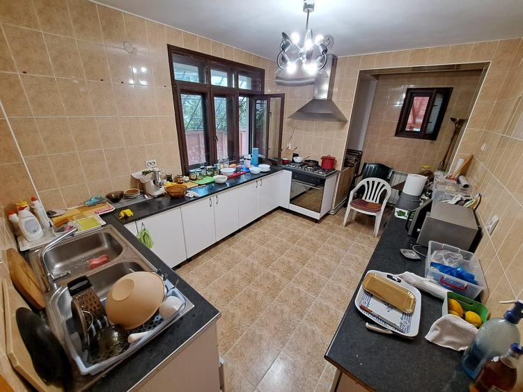 Duplex cu 5 camere cu Teren 200 Mp în Brâncoveanu