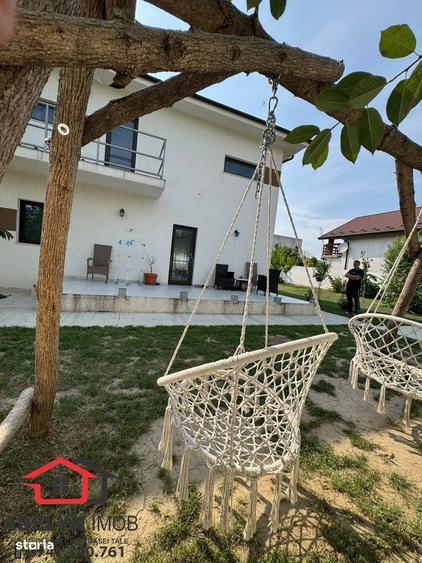 Casă cu 4 camere cu Teren 500 Mp în Central