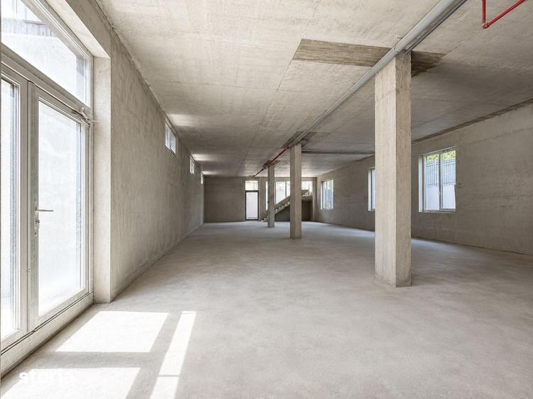Spațiu comercial, de 177 mp, în Florești