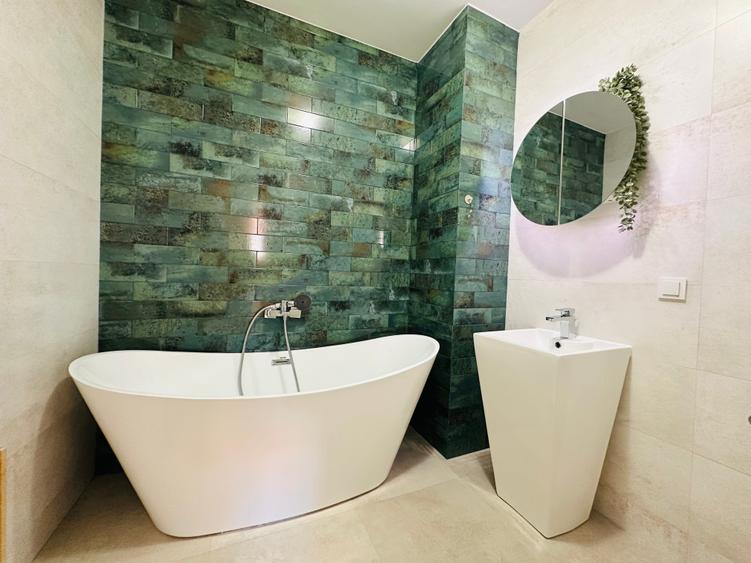 Duplex cu 5 camere cu Canalizare în Central