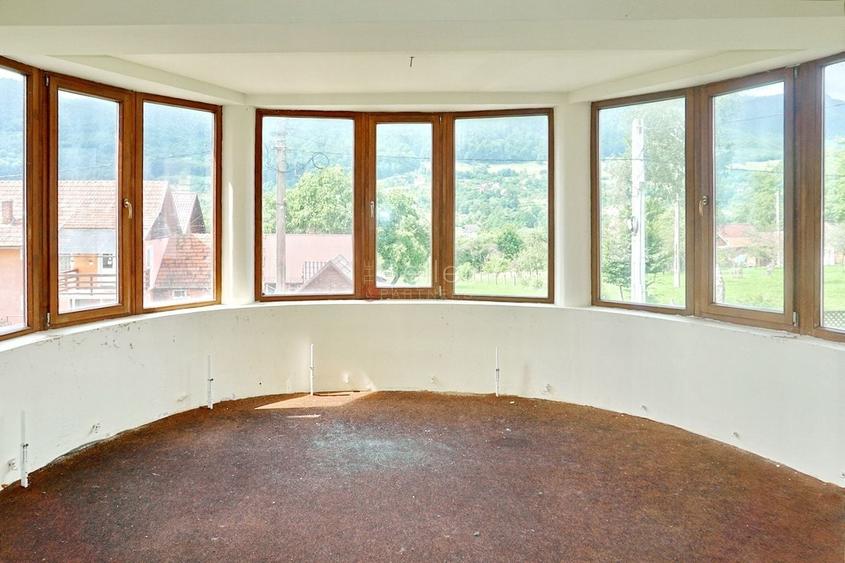 Hotel/Pensiune, de 784 mp, în Bran