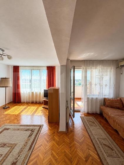 Apartament cu 3 camere decomandat, mobilat în Take Ionescu