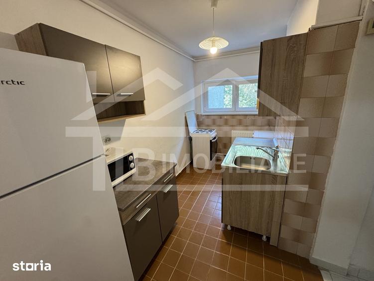 Apartament cu 3 camere decomandat în Cornișa